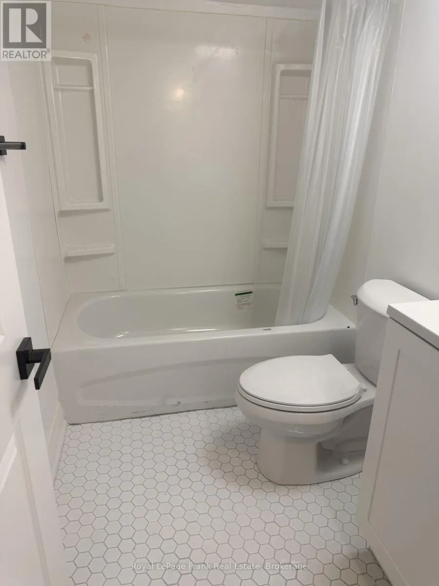 1 - 54 MAIN STREET #1