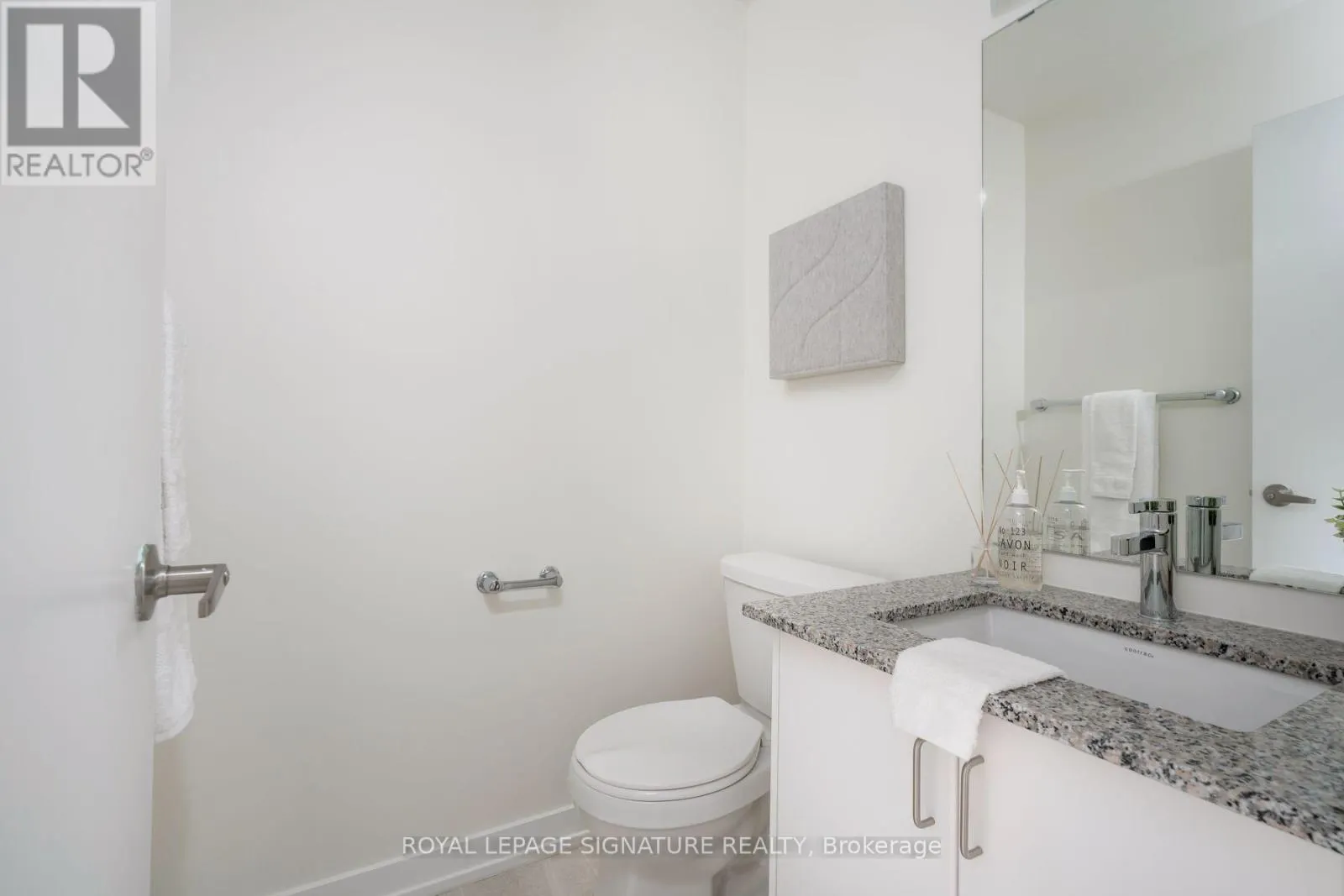 51 - 370 A RED MAPLE ROAD