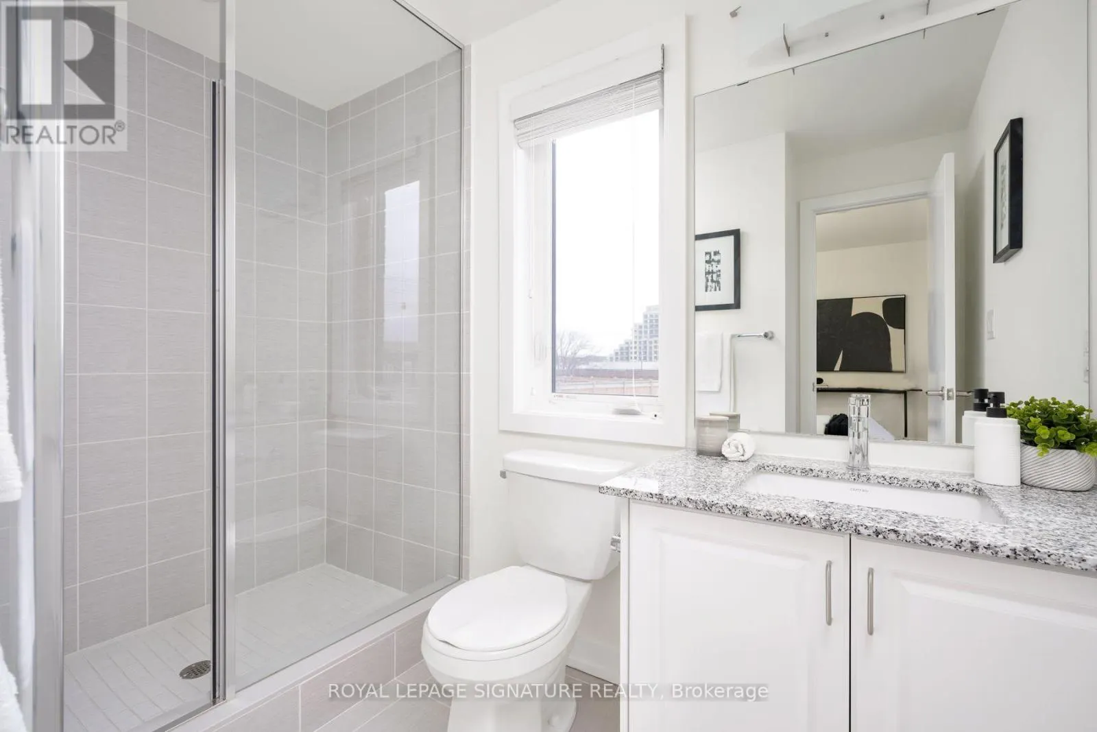 51 - 370 A RED MAPLE ROAD