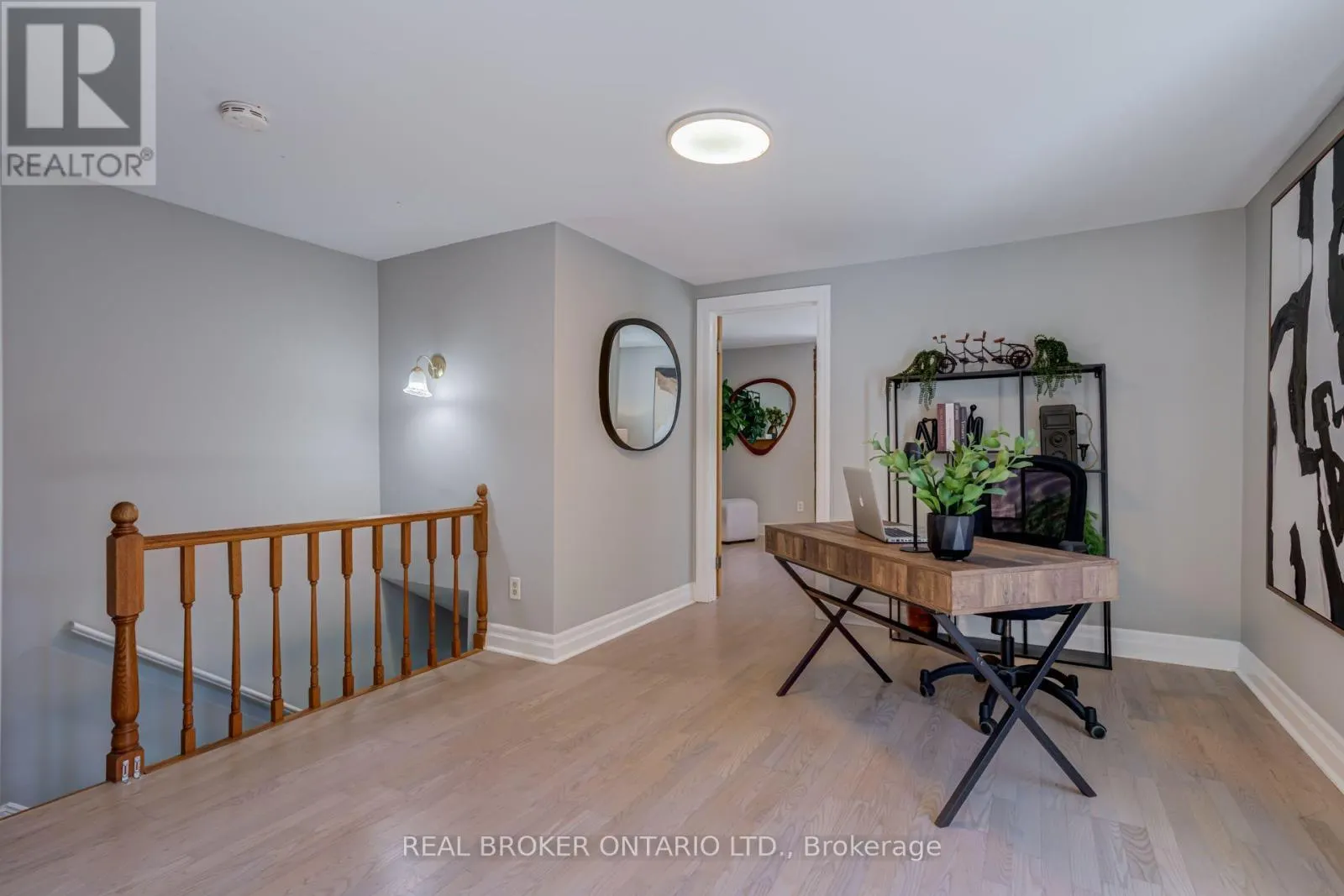 30 ELIZABETH STREET S