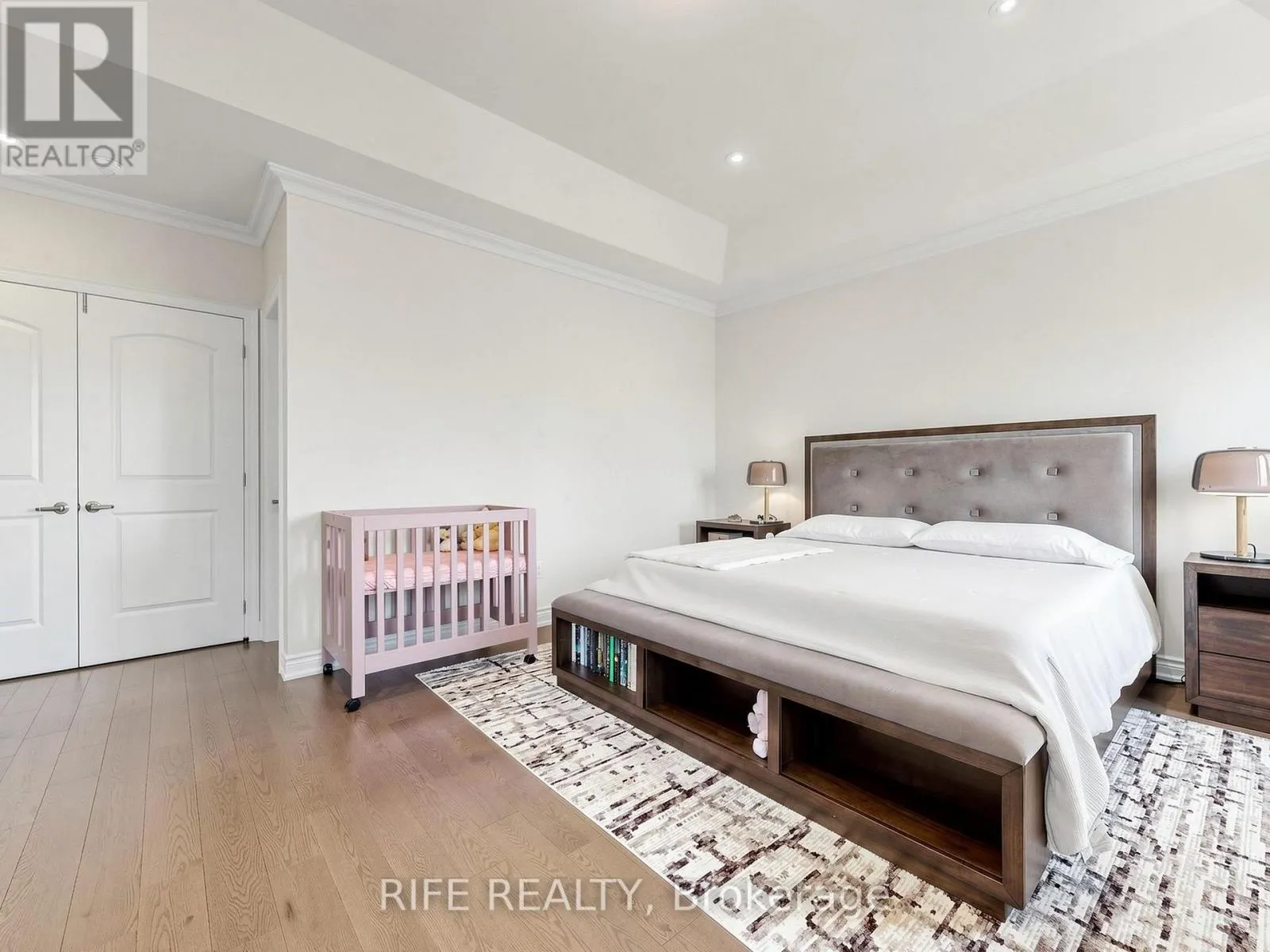 18 ROSSINI DRIVE