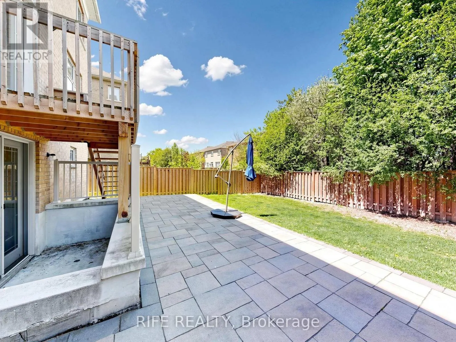 18 ROSSINI DRIVE