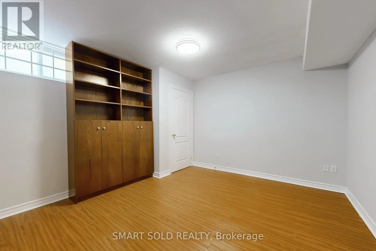 31 BLACK WALNUT CRESCENT