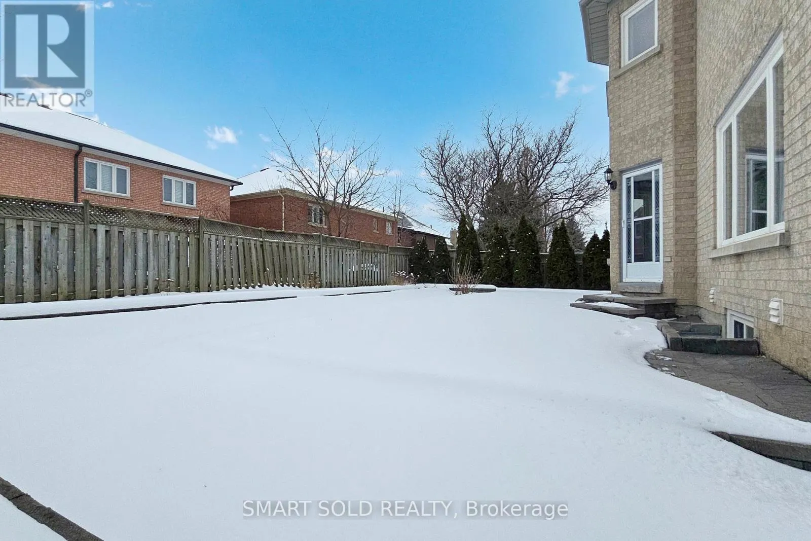 31 BLACK WALNUT CRESCENT