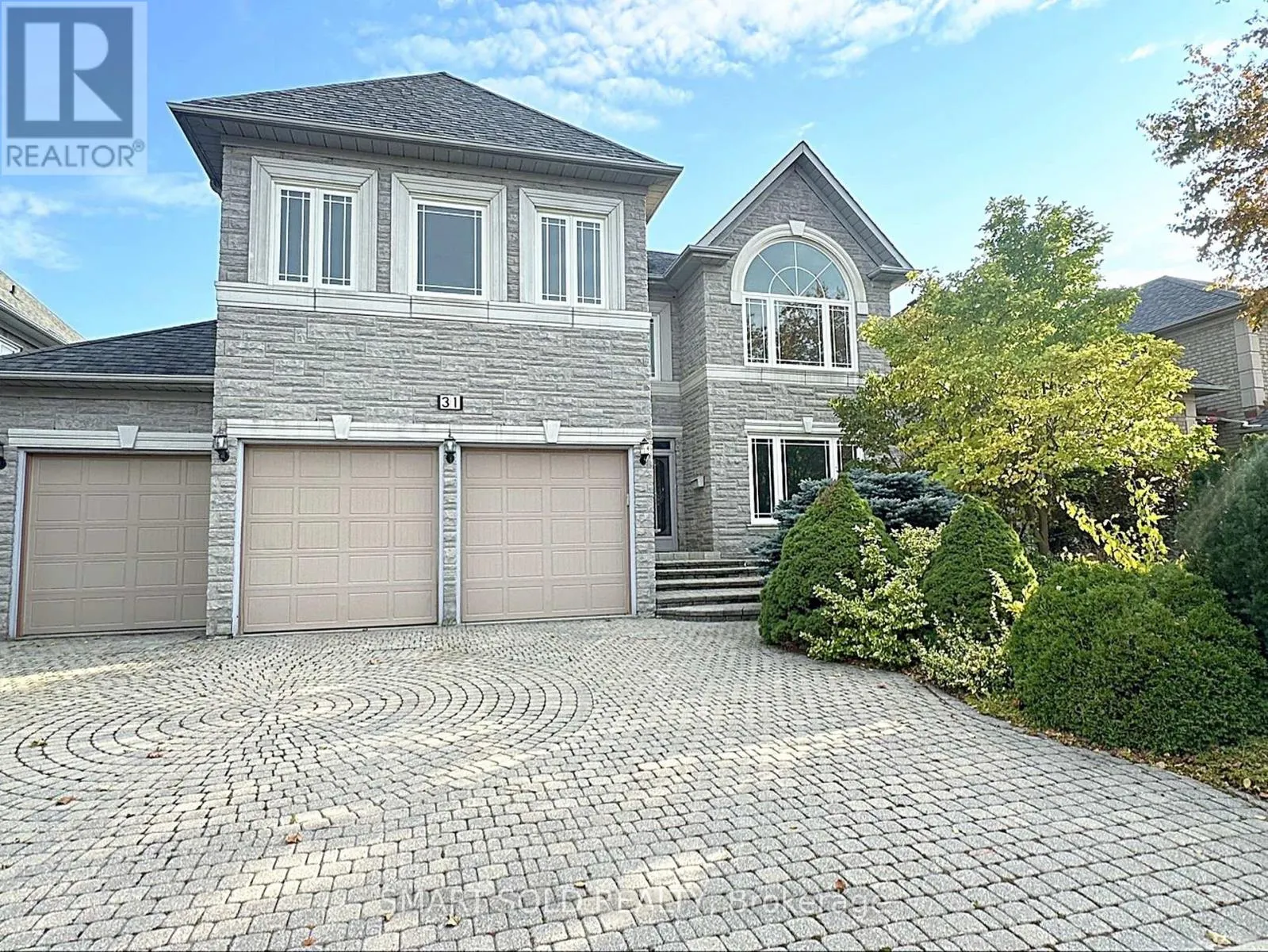31 BLACK WALNUT CRESCENT