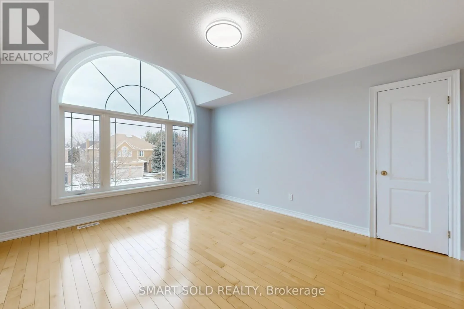 31 BLACK WALNUT CRESCENT