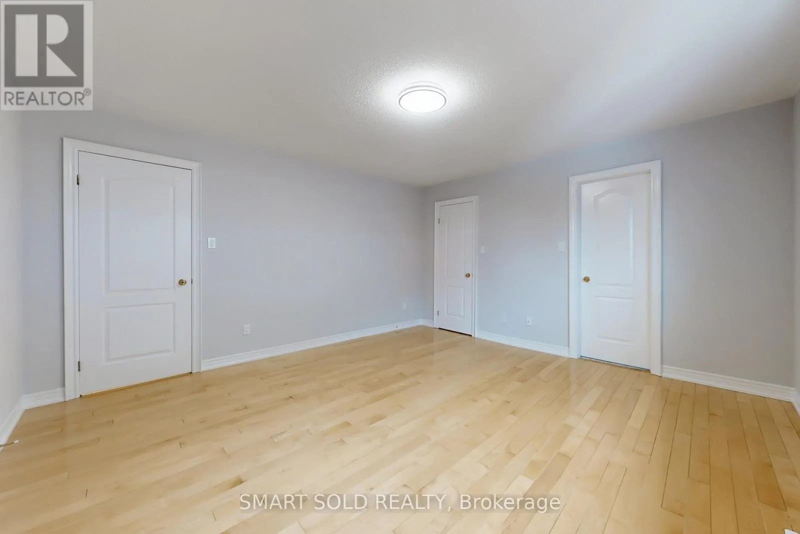 31 BLACK WALNUT CRESCENT
