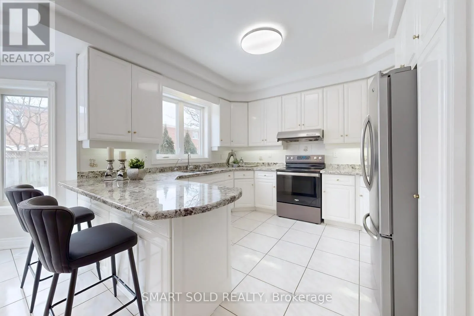 31 BLACK WALNUT CRESCENT