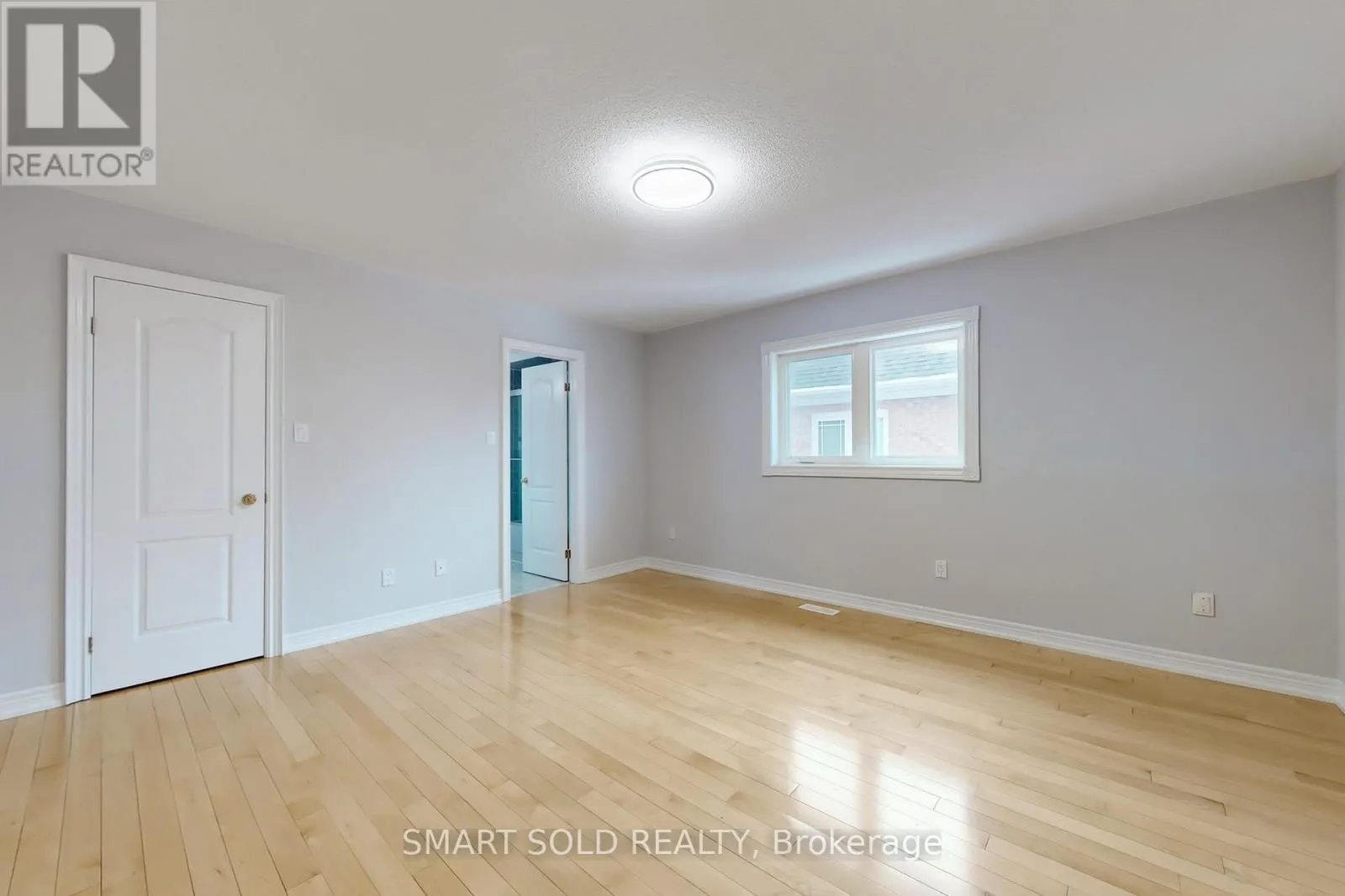 31 BLACK WALNUT CRESCENT