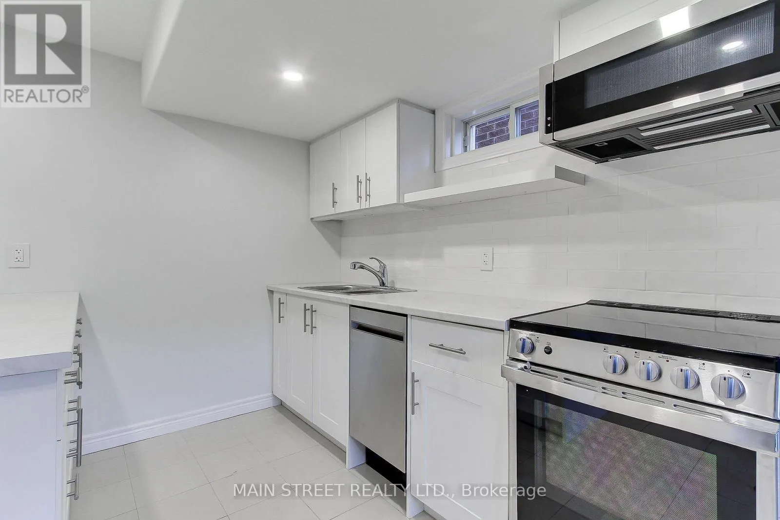 83 LAURENDALE AVENUE