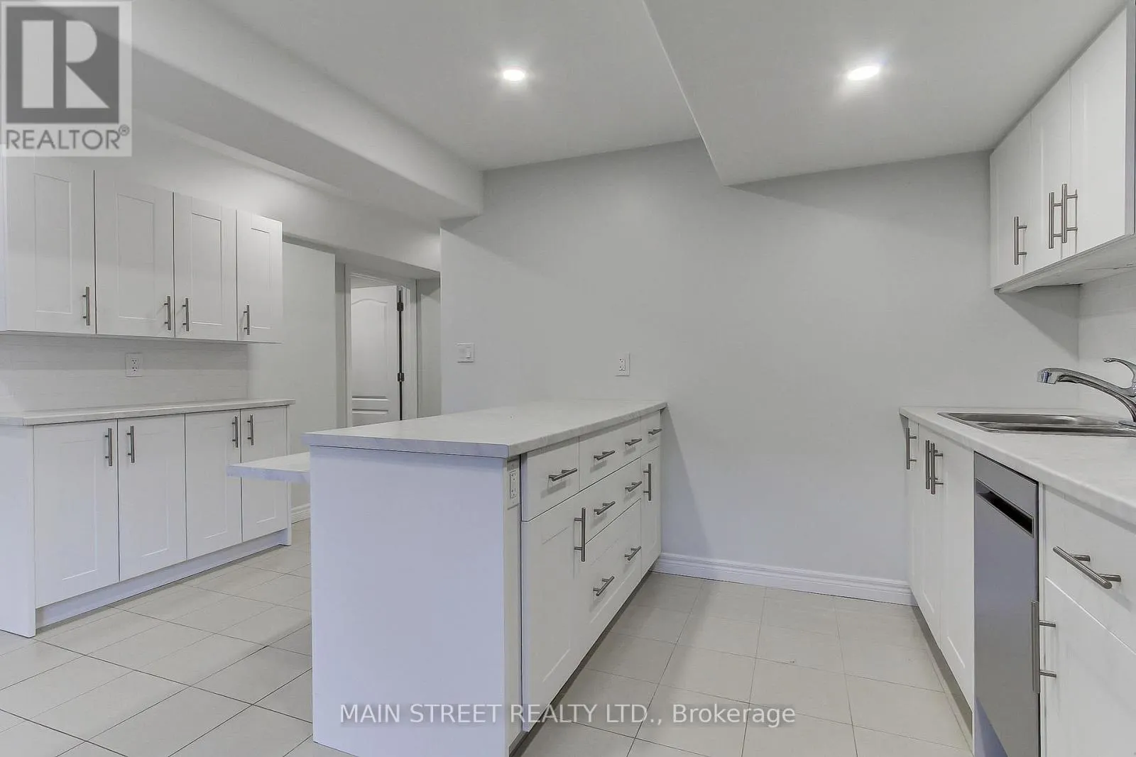 83 LAURENDALE AVENUE