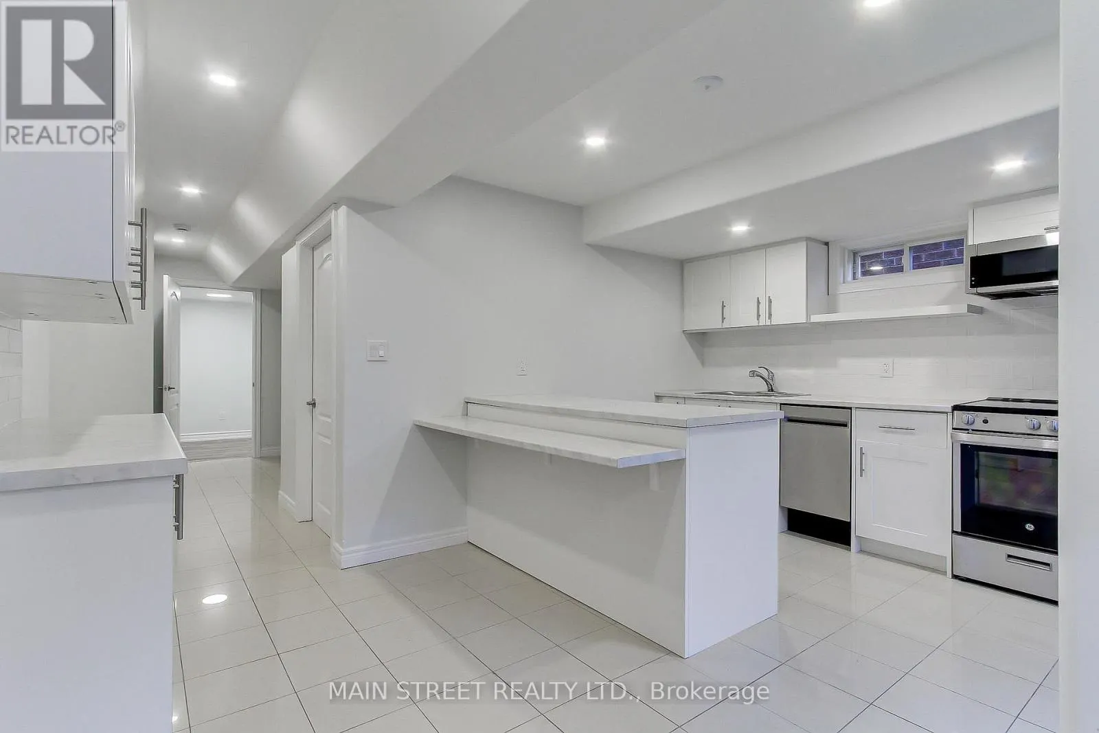 83 LAURENDALE AVENUE