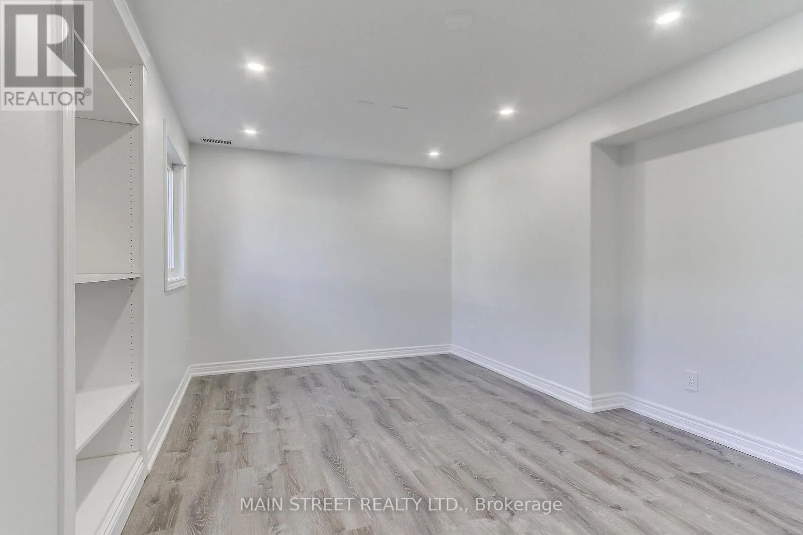 83 LAURENDALE AVENUE