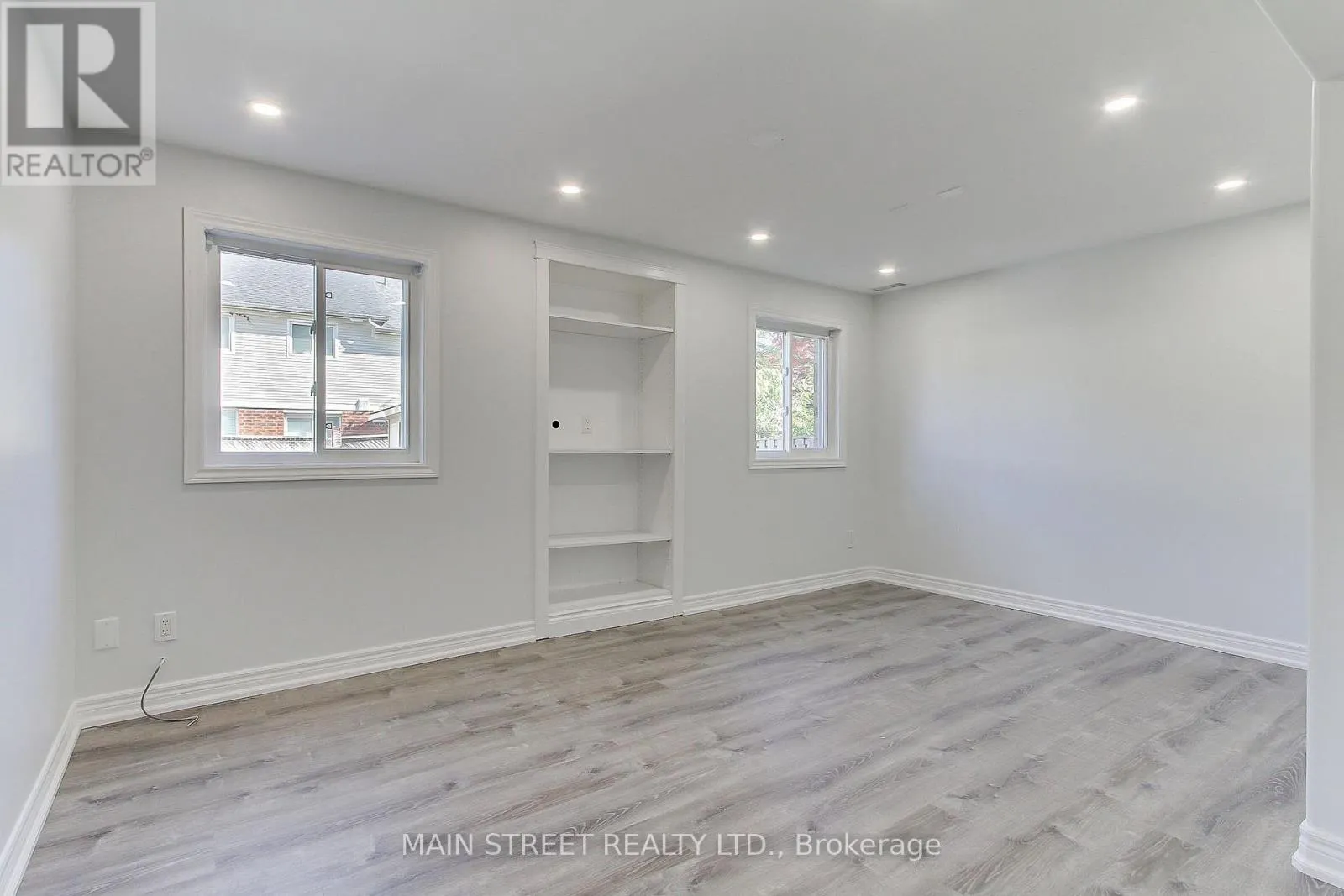 83 LAURENDALE AVENUE