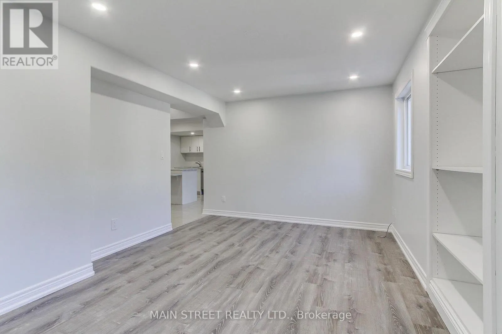 83 LAURENDALE AVENUE