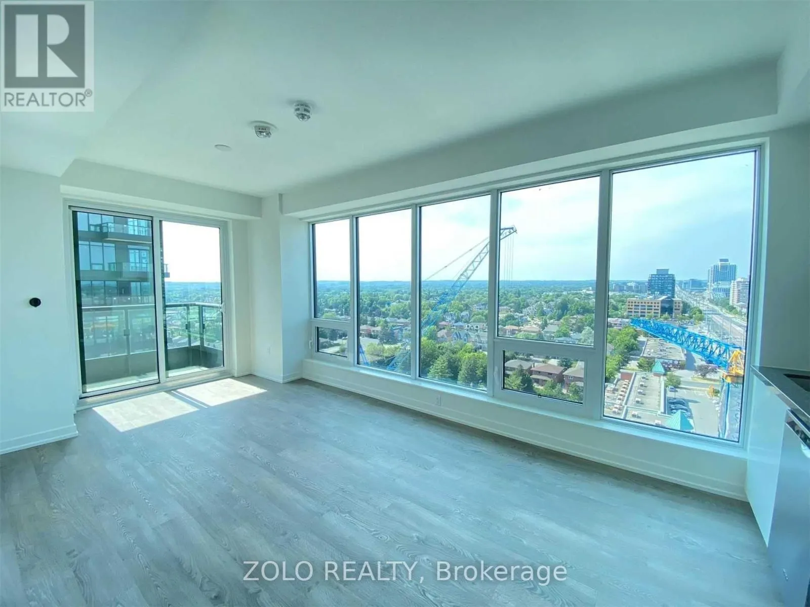 1602E - 8868 YONGE STREET