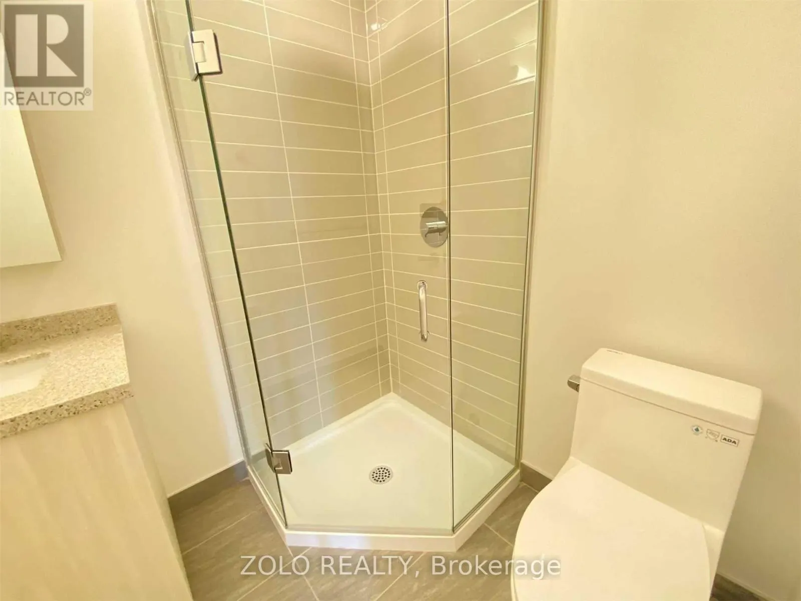 1602E - 8868 YONGE STREET
