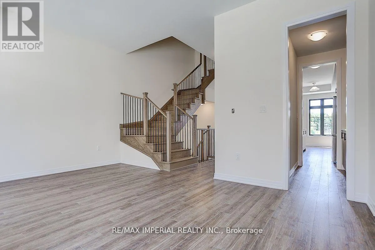 113 DE LA ROCHE DRIVE