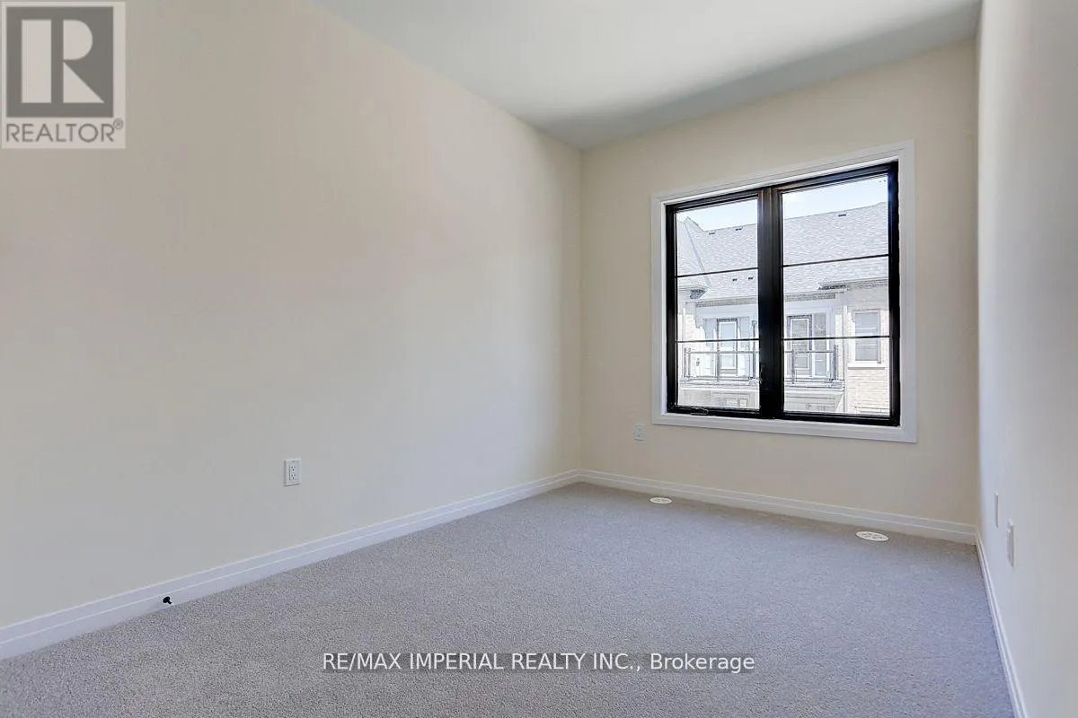 113 DE LA ROCHE DRIVE