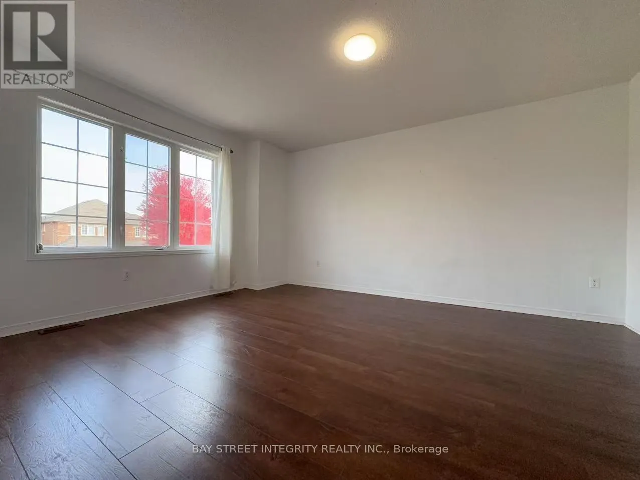 38 DELATTAYE AVENUE