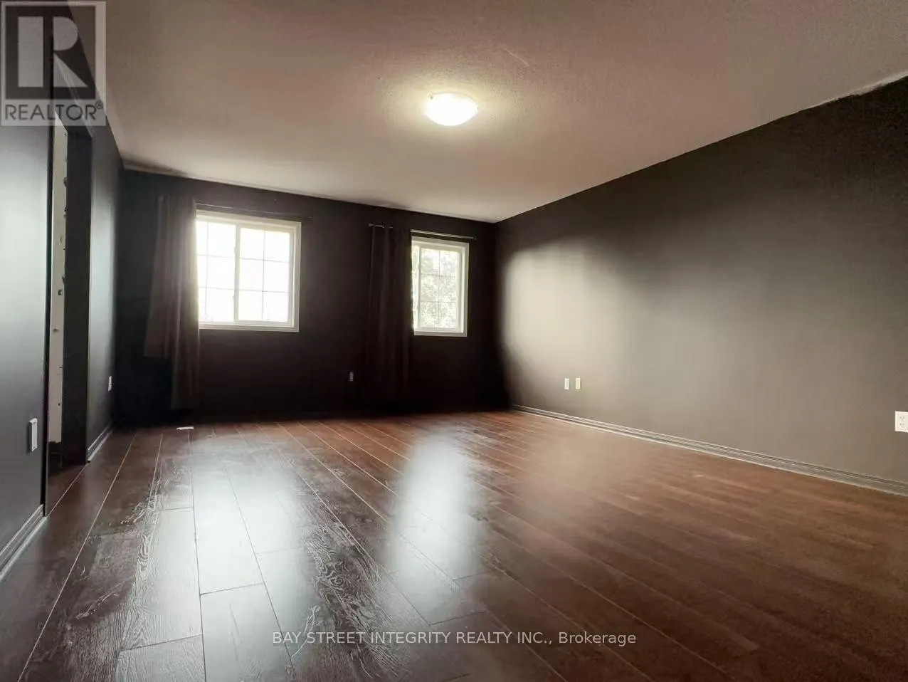 38 DELATTAYE AVENUE