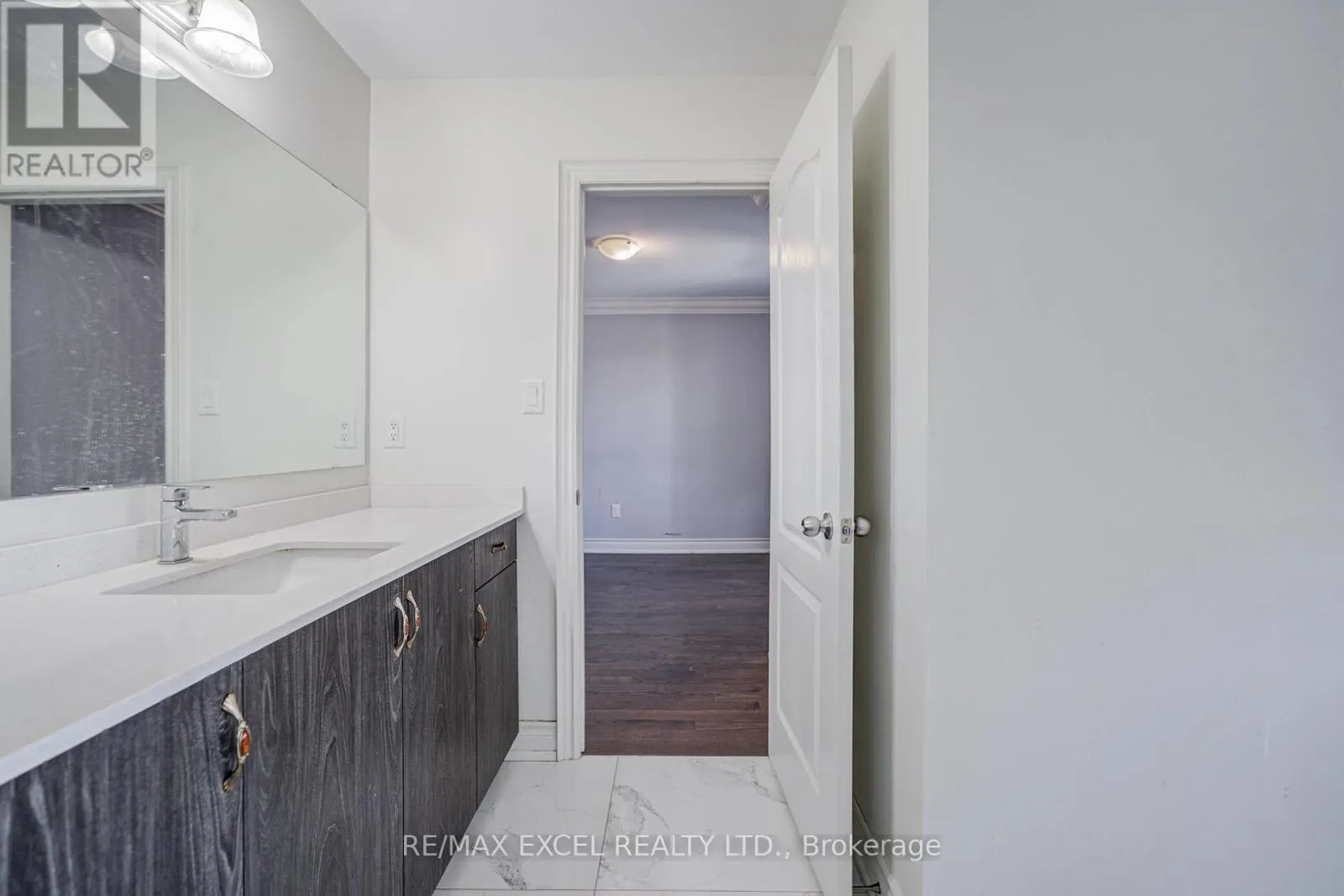 132 MEADOW VISTA CRESCENT