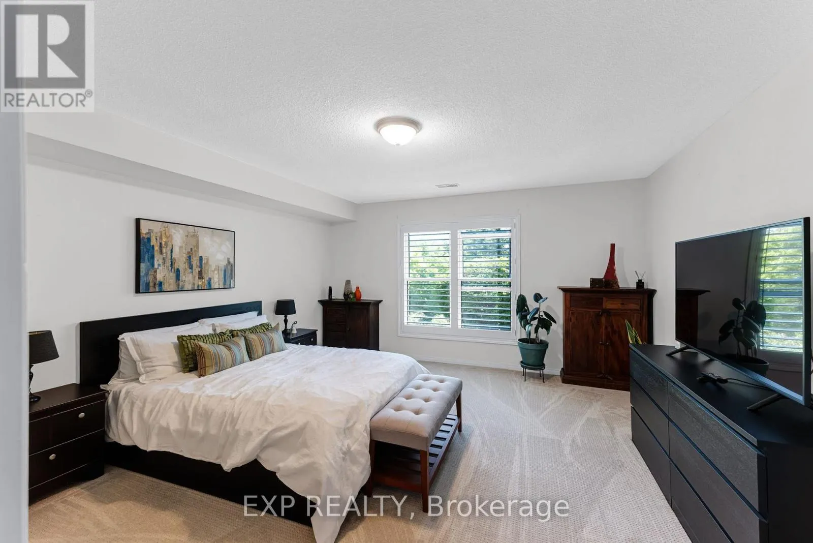 28 - 115 MAIN STREET S