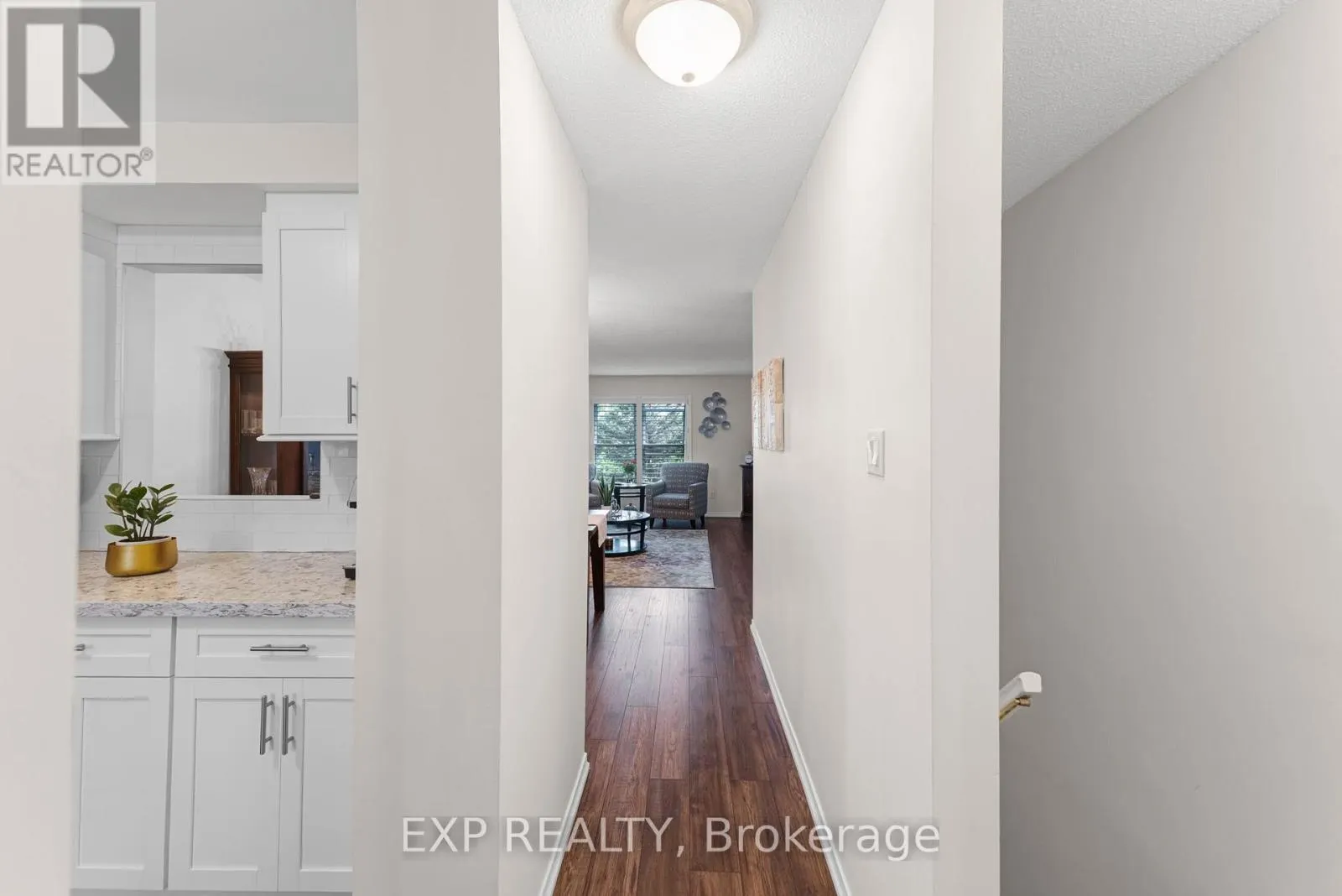 28 - 115 MAIN STREET S