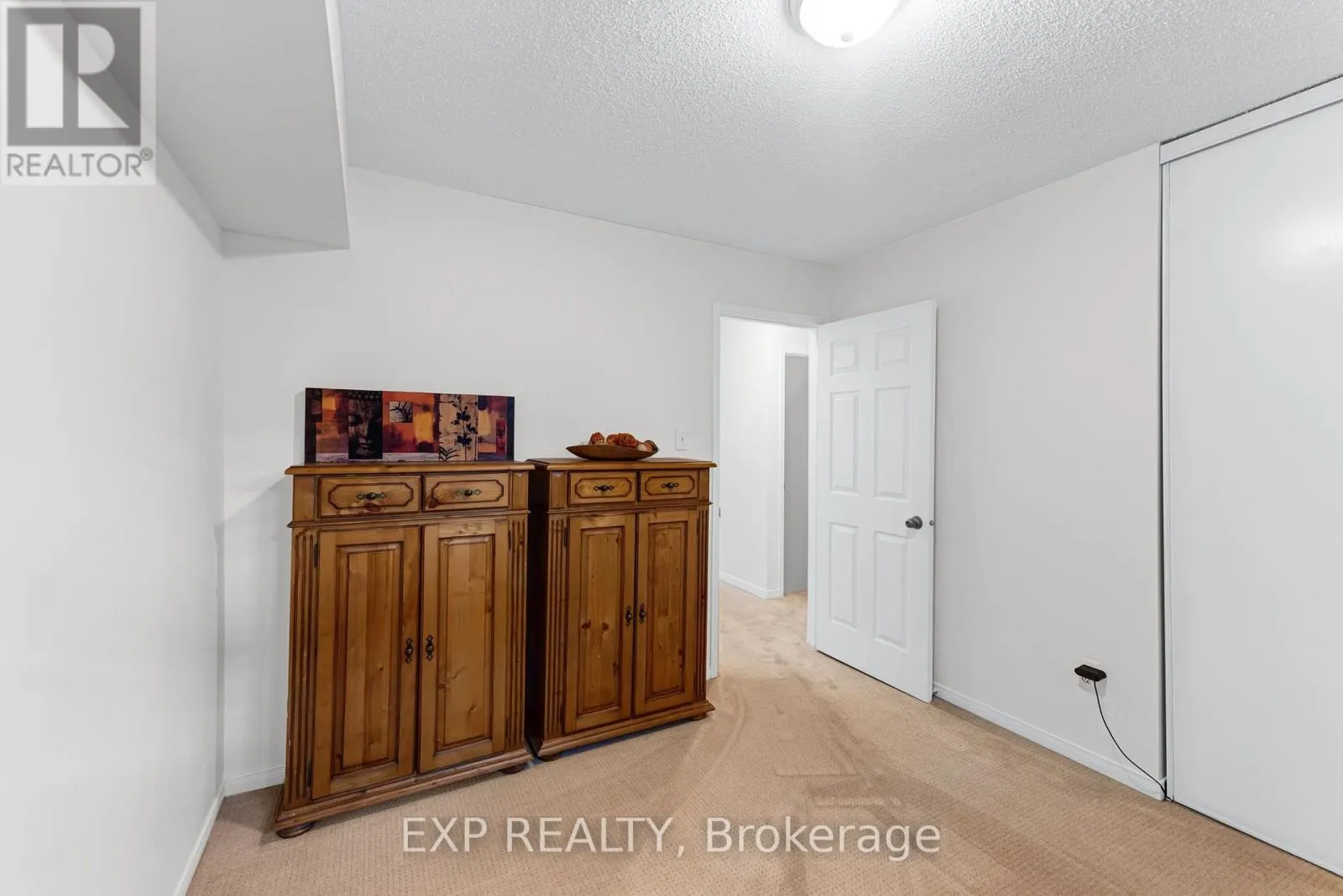 28 - 115 MAIN STREET S