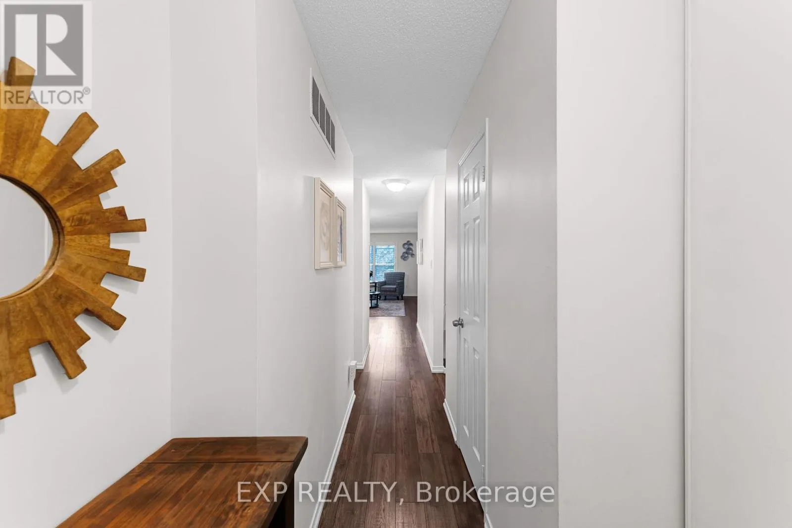 28 - 115 MAIN STREET S