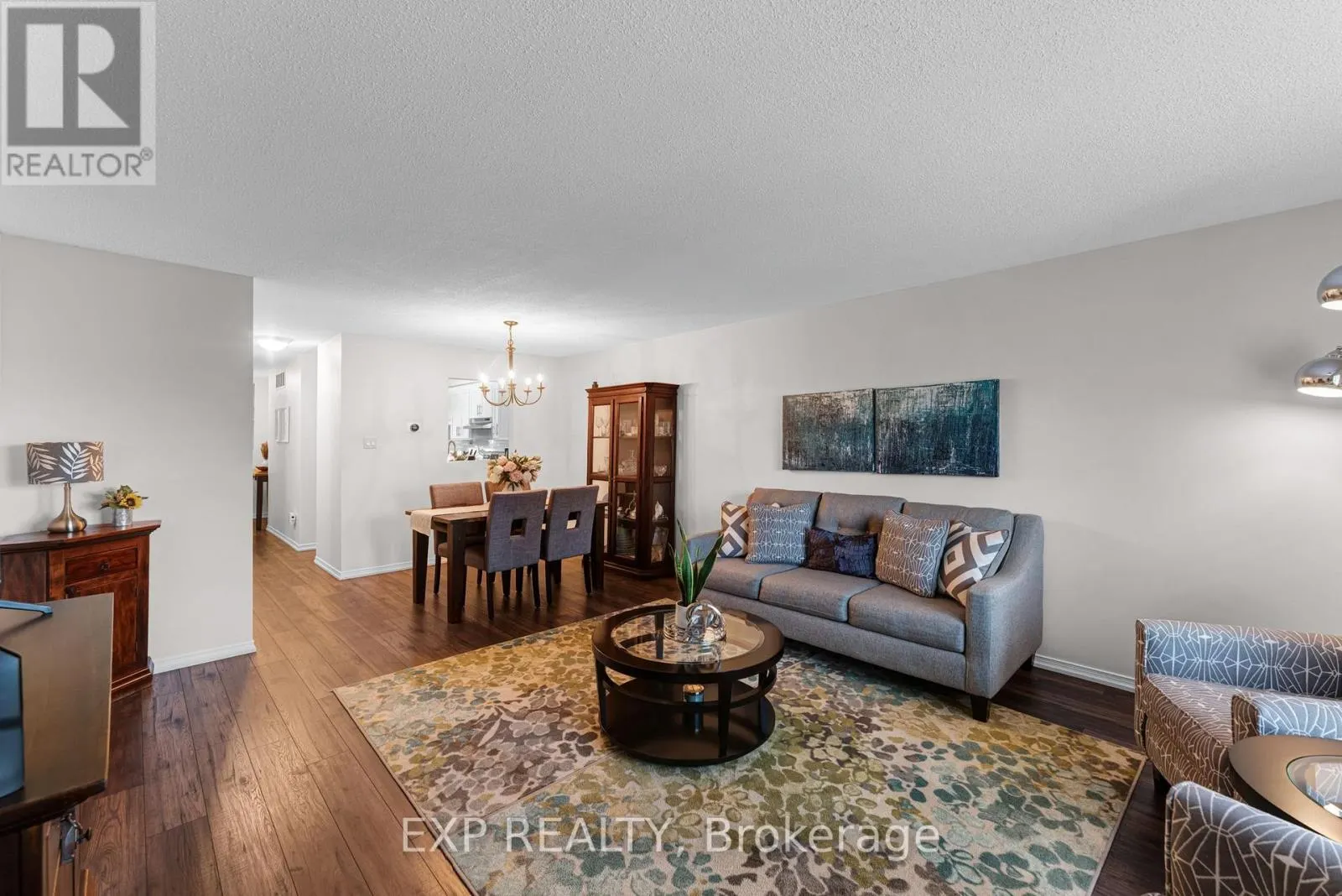 28 - 115 MAIN STREET S