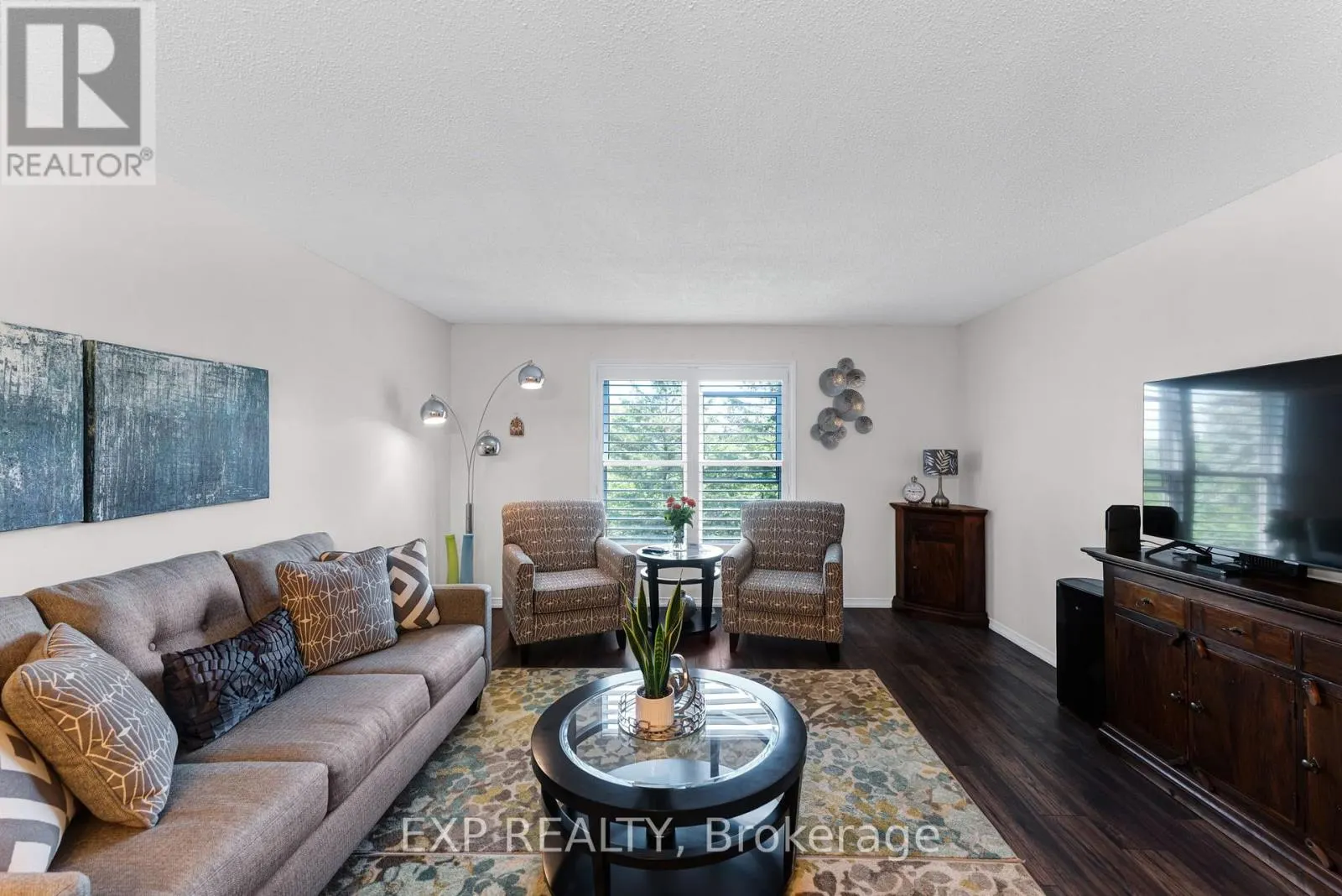 28 - 115 MAIN STREET S