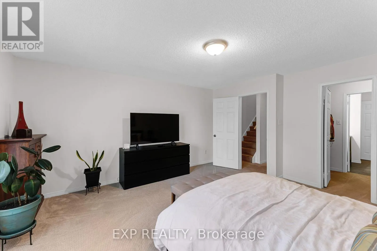 28 - 115 MAIN STREET S