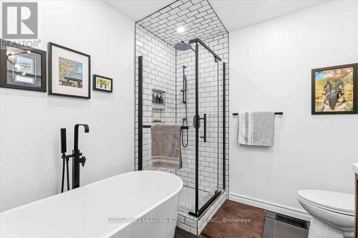 347 WOODFERN WAY
