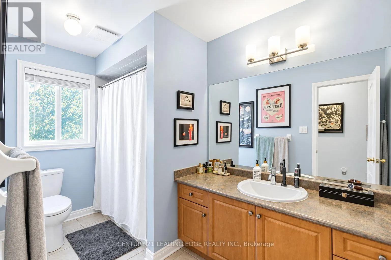 347 WOODFERN WAY