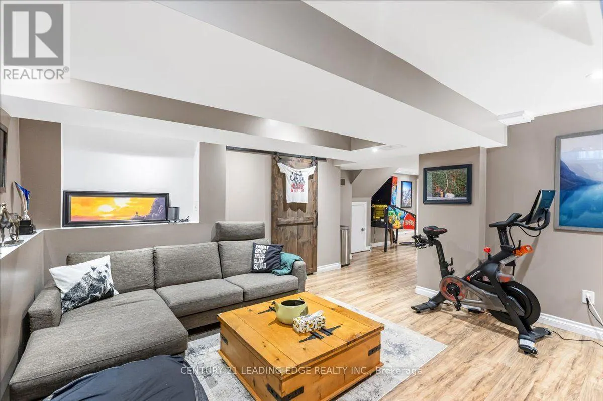 347 WOODFERN WAY