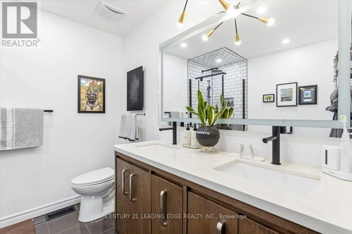 347 WOODFERN WAY