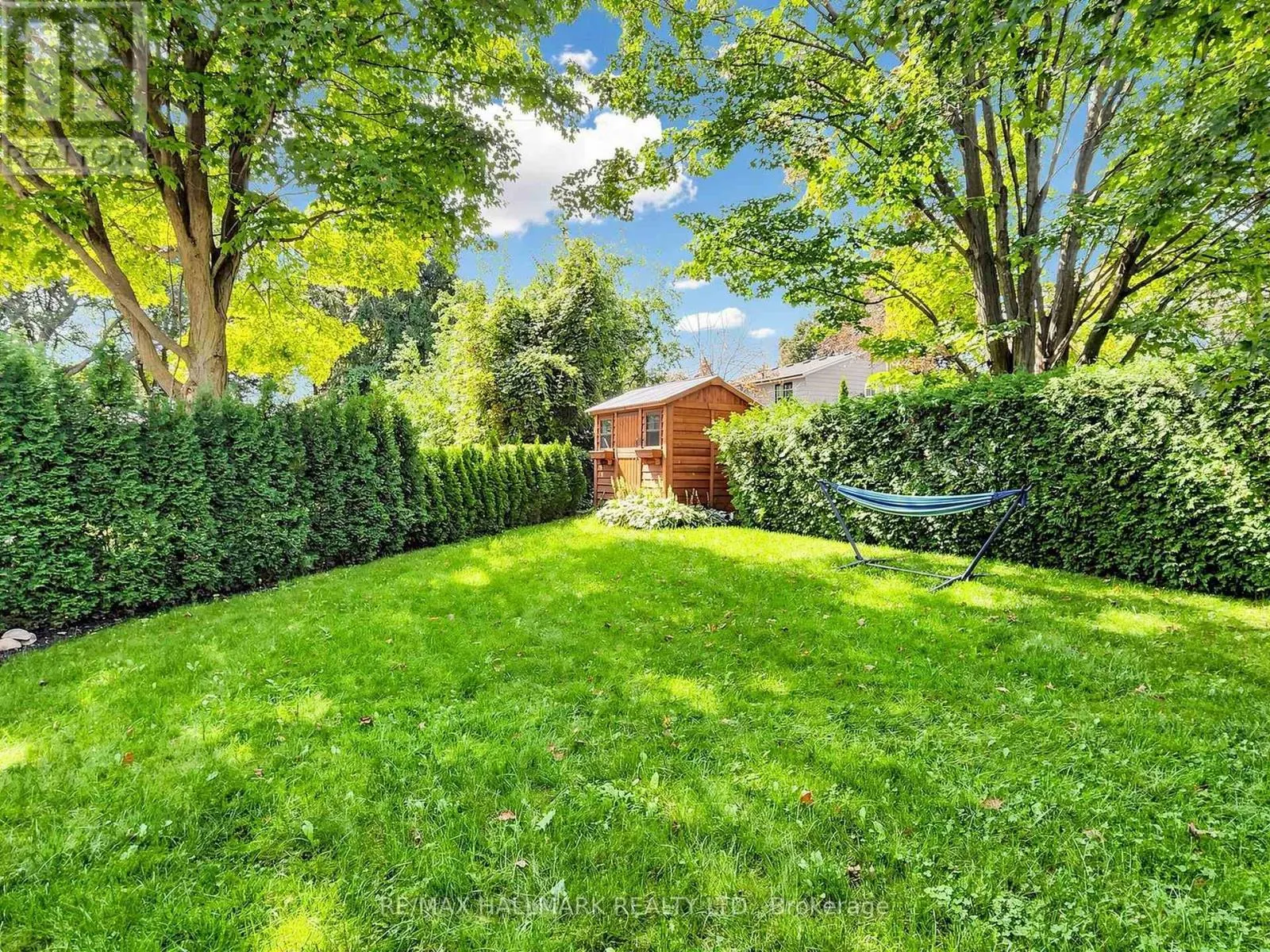 400 HANDLEY CRESCENT