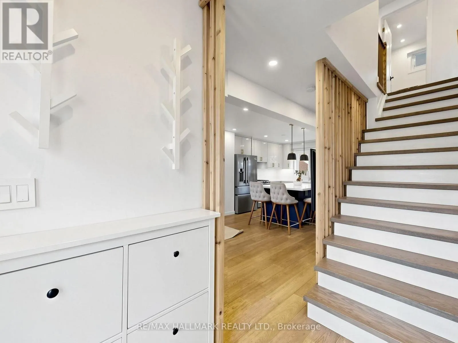400 HANDLEY CRESCENT