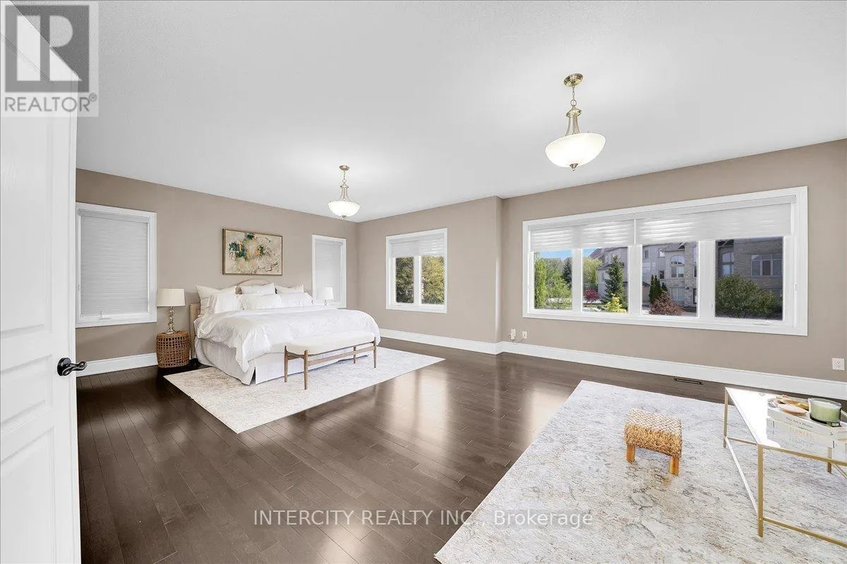233 CARISBROOKE CIRCLE