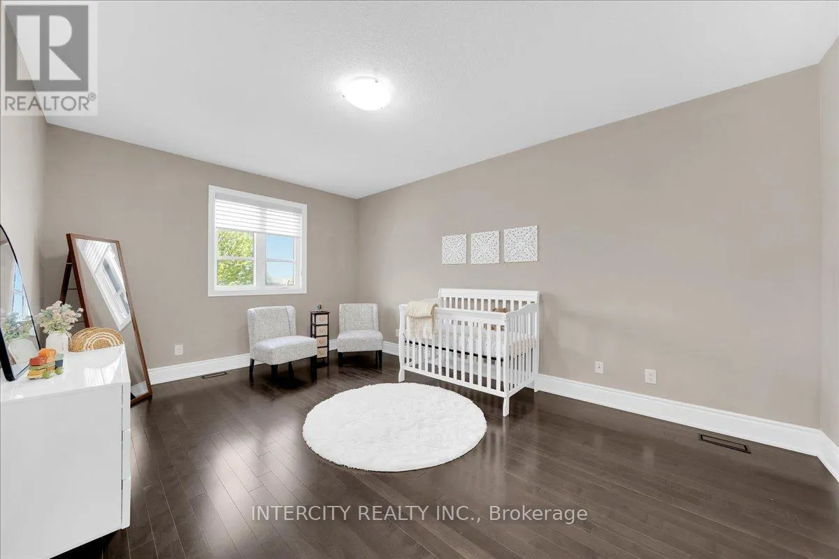 233 CARISBROOKE CIRCLE