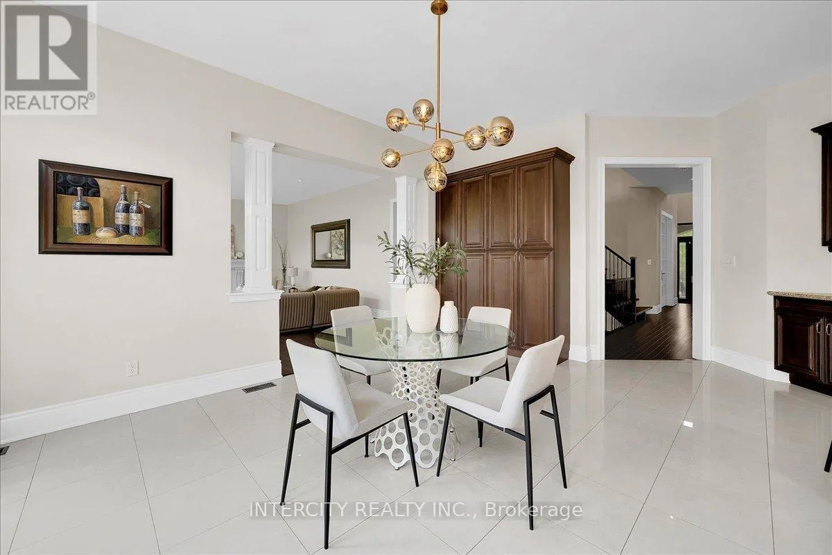 233 CARISBROOKE CIRCLE