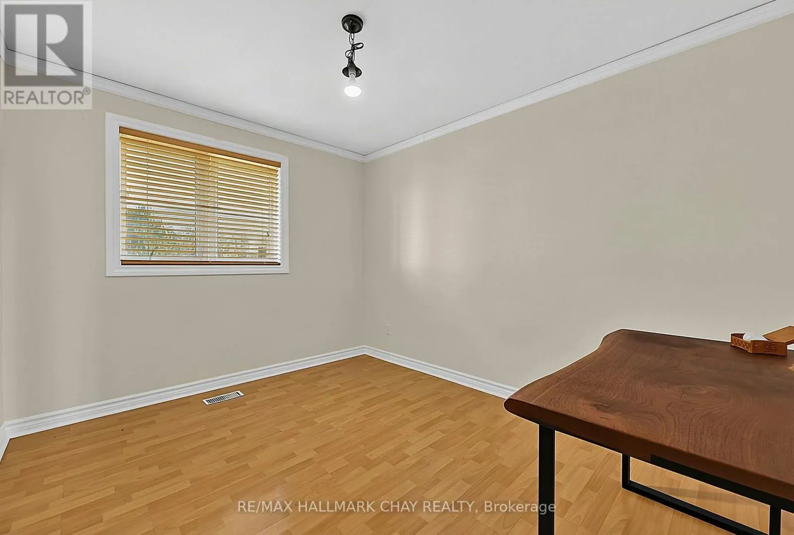 2544 TOTTENHAM ROAD