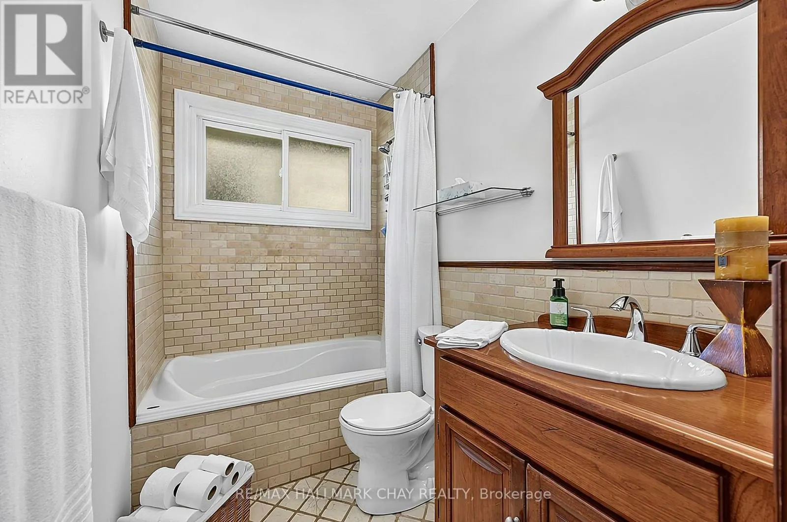 2544 TOTTENHAM ROAD