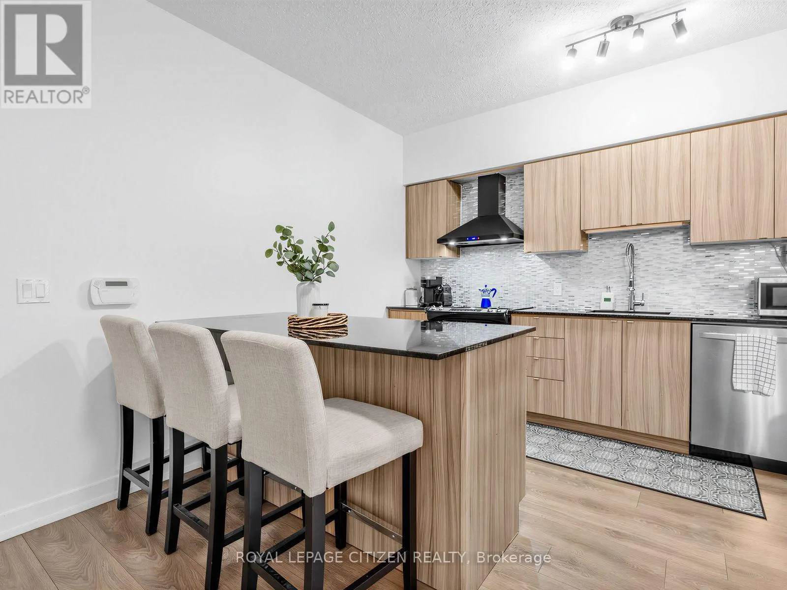 309 - 69 BOYNE STREET