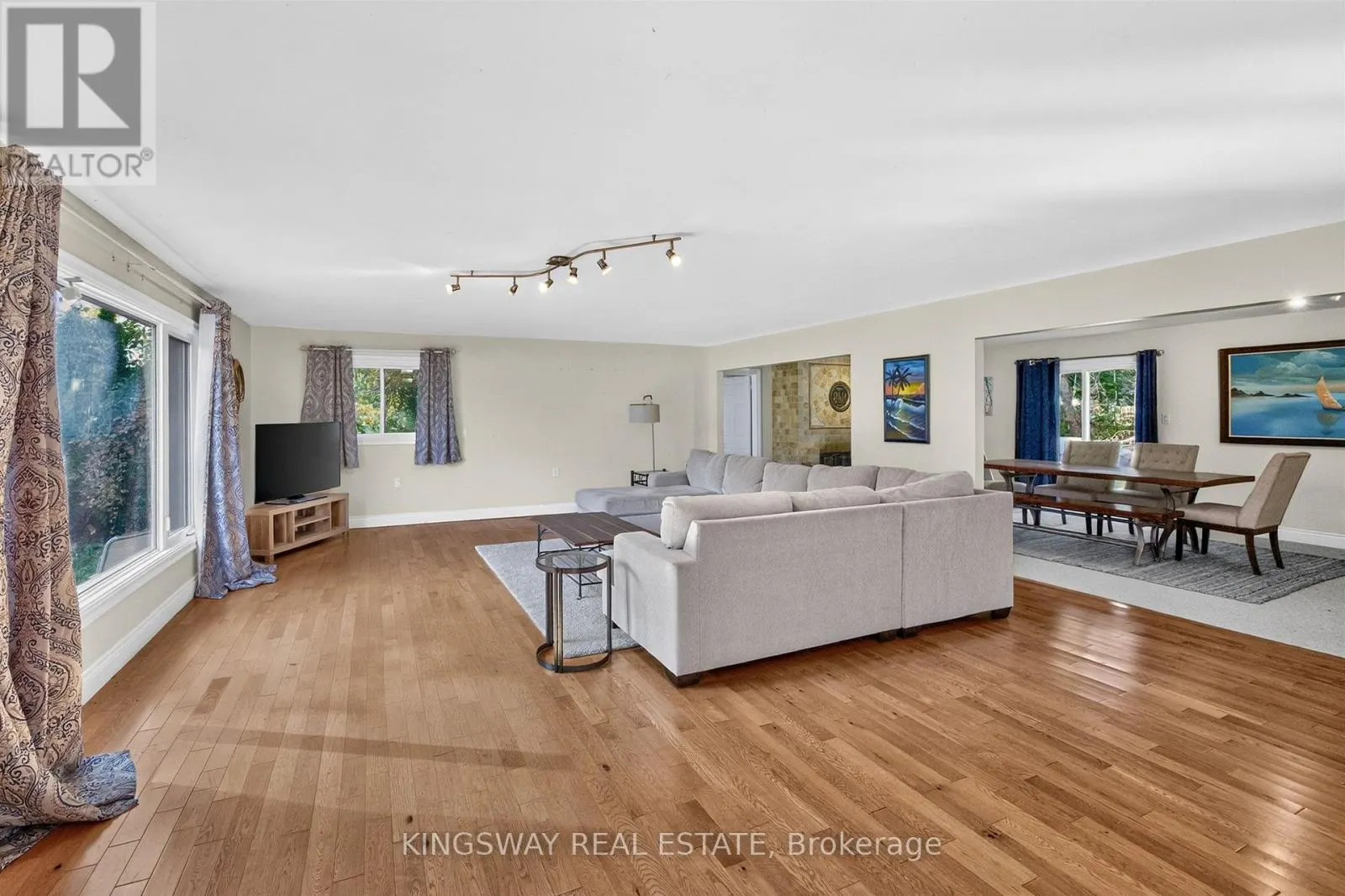 3934 LAKEVIEW ROAD