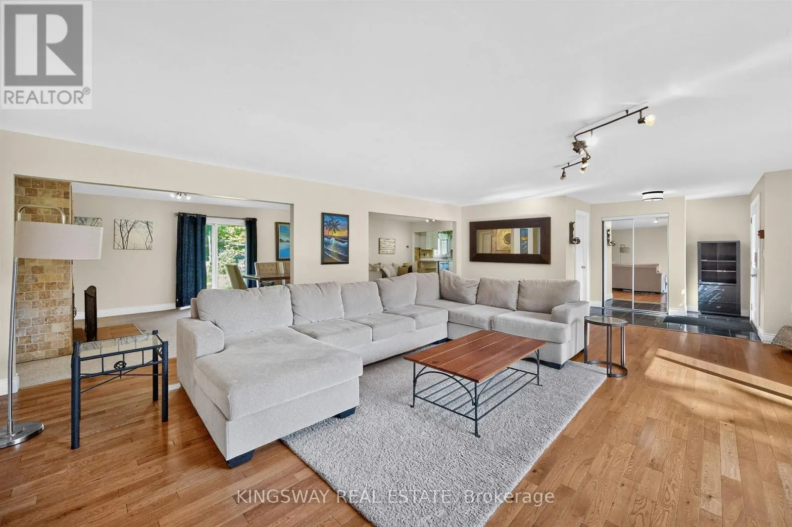3934 LAKEVIEW ROAD