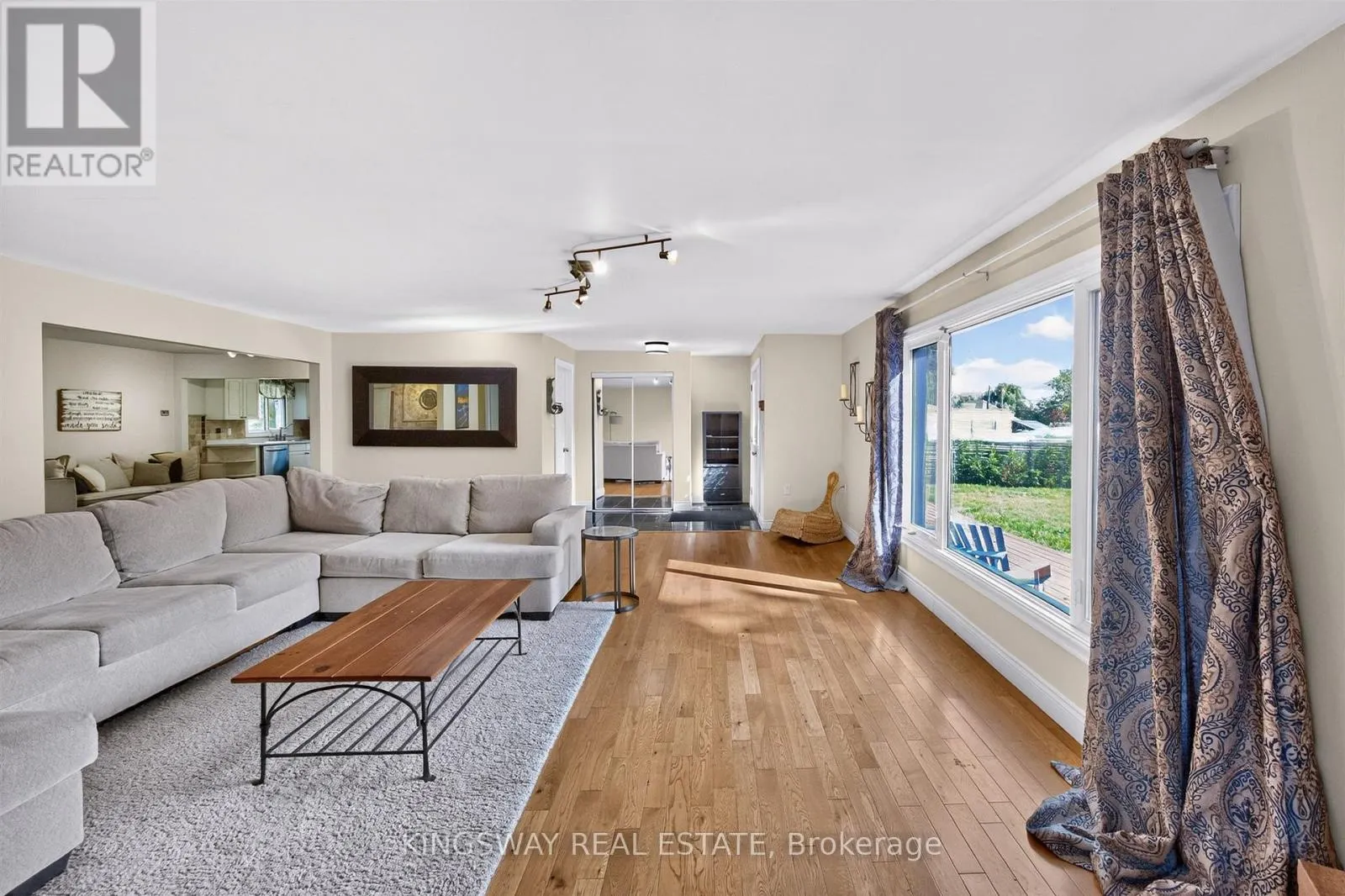 3934 LAKEVIEW ROAD