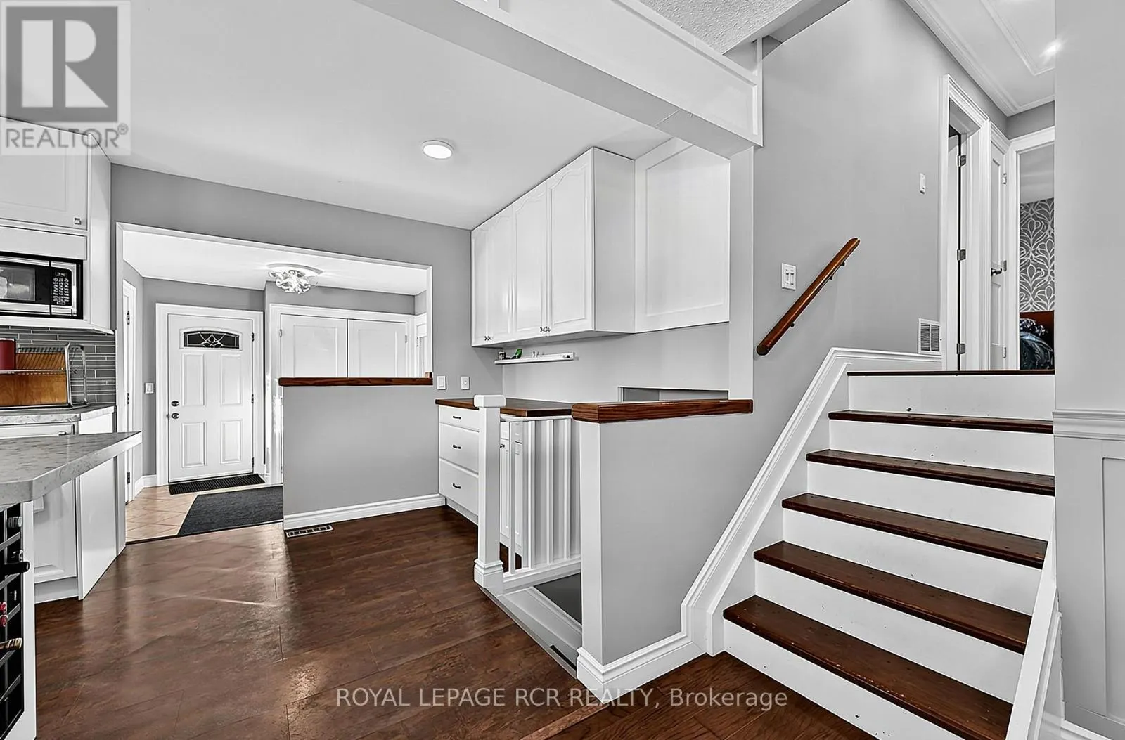 177 KING STREET S