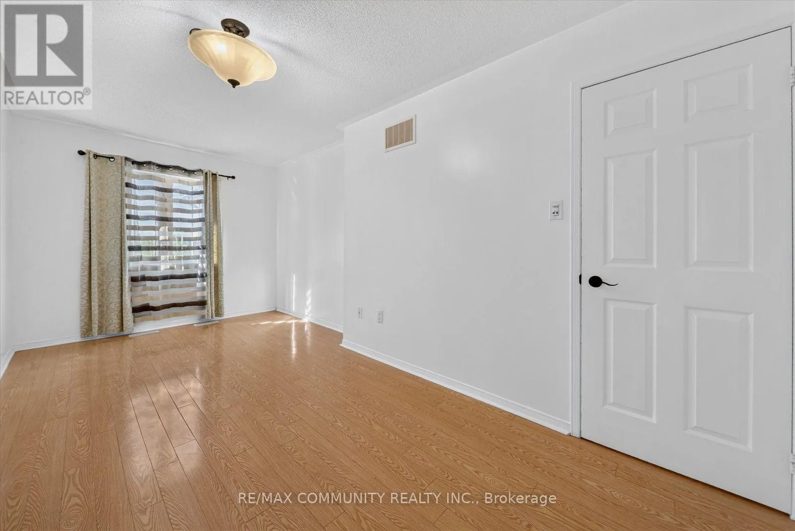 82 BURGEESS CRESCENT